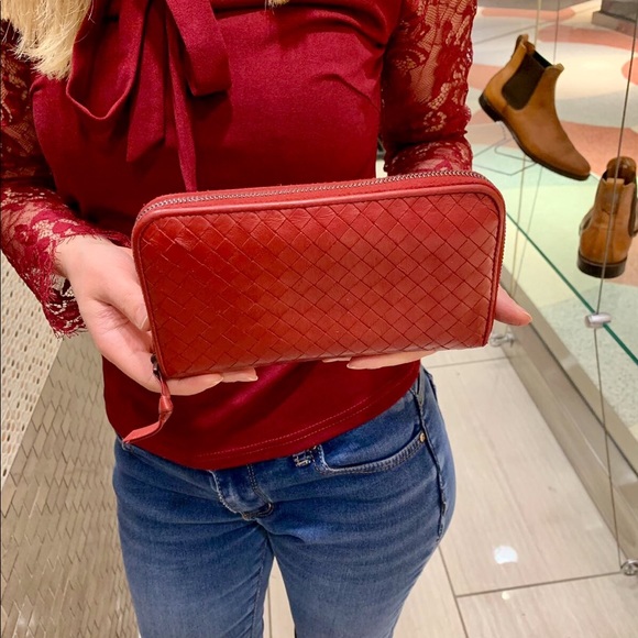 SOLD❤Bottega Veneta ❤ Authentic Wallet - Picture 8 of 8